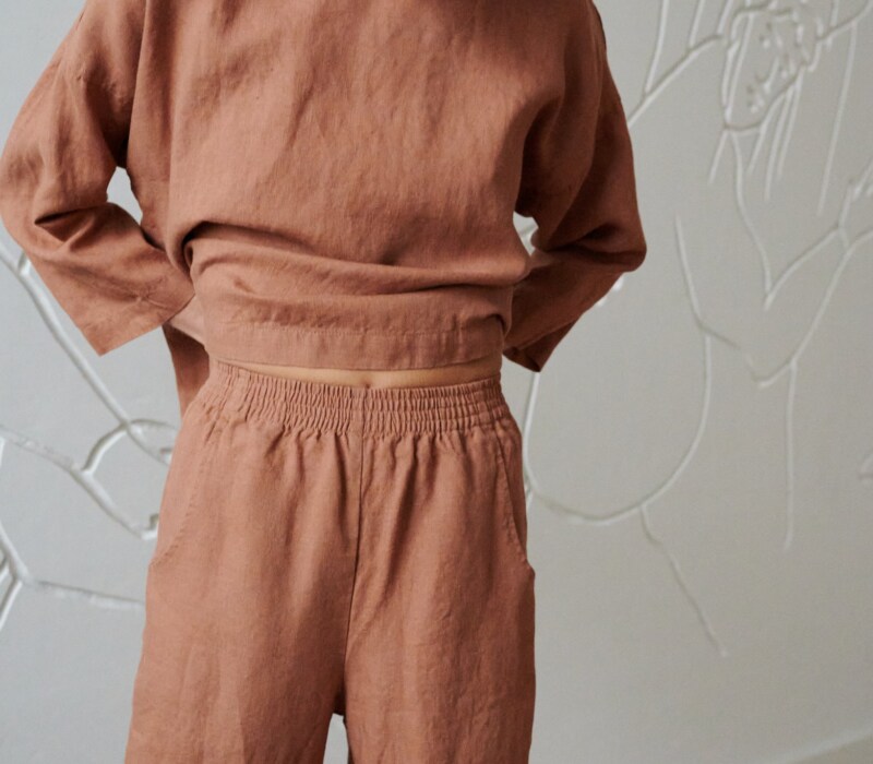elasticated linen trousers and a matching top in mocha linen