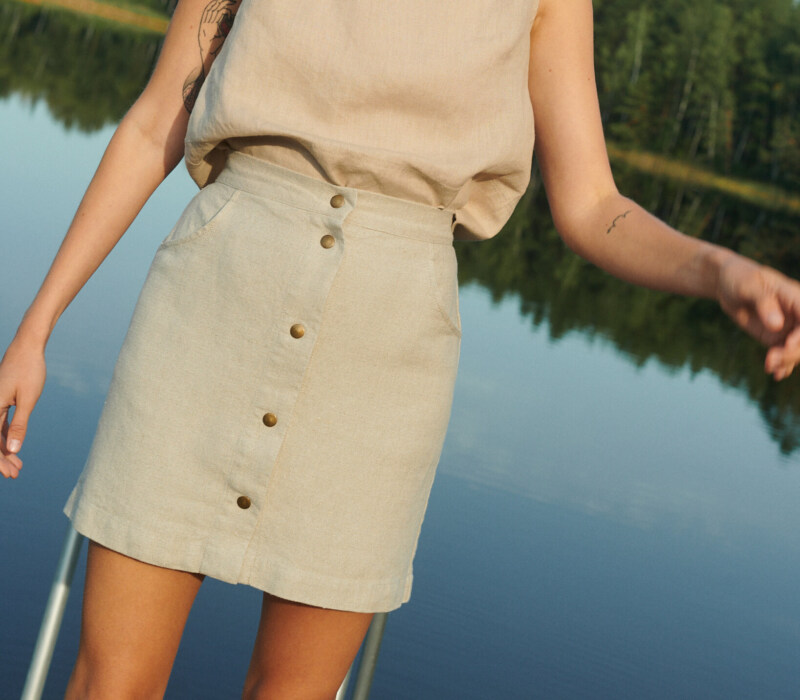 button up mini skirt in heavy linen fabric