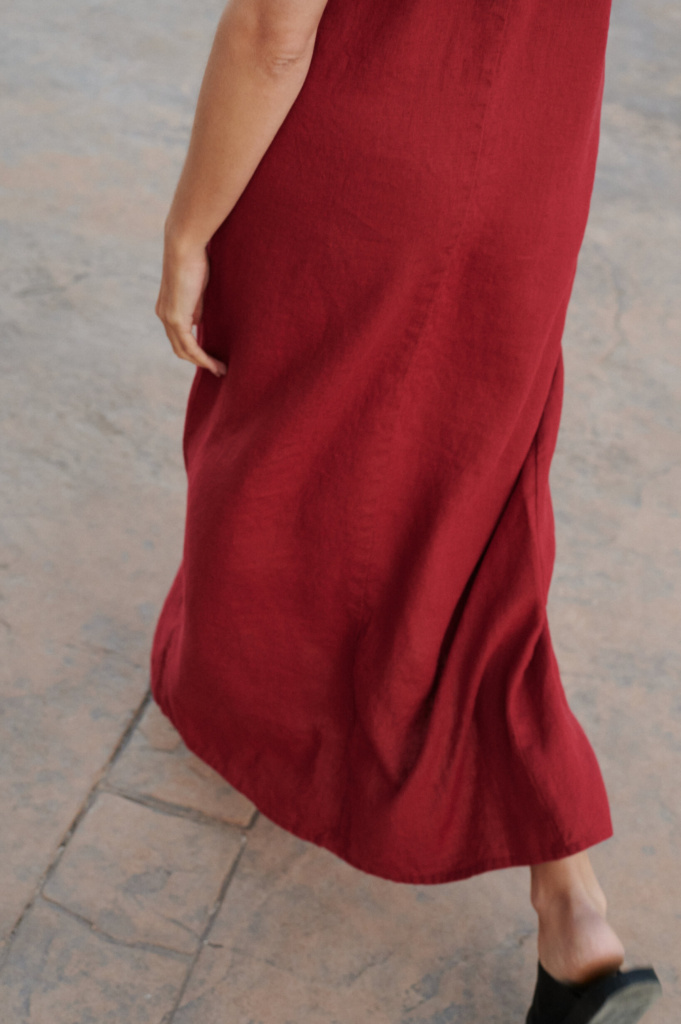 Burgundy red linen dress detail
