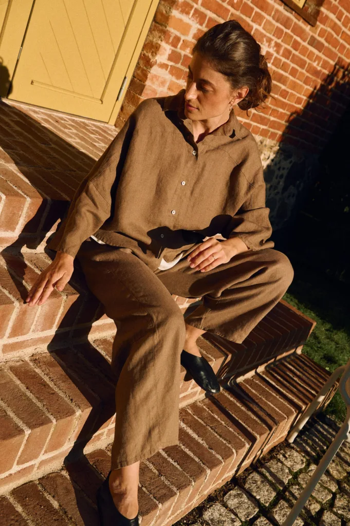 Cacao oversized linen shirt with dropped shoulders and three-quarter sleeves styled with matching relaxed trousers