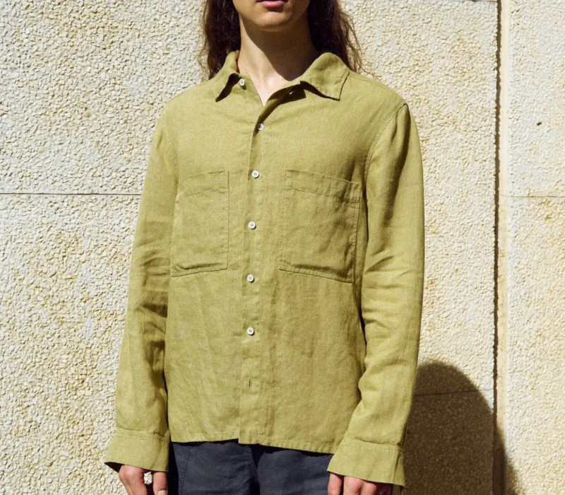 men wearing olive linen shirt
